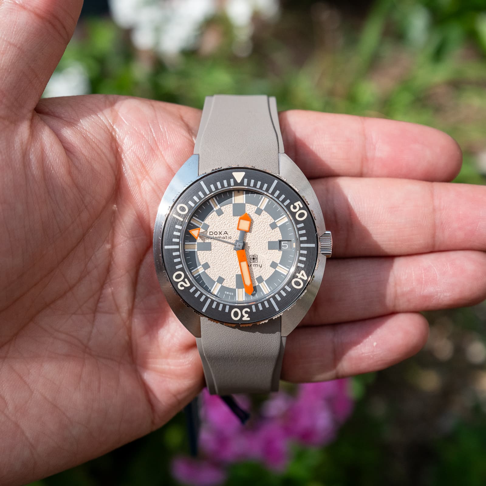Doxa X Hodinkee SUB Army 200T